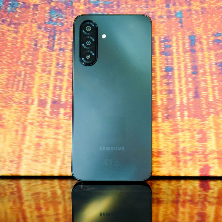 گوشی موبایل سامسونگ مدل Galaxy A17 4G دو سیم کارت ظرفیت 128 گیگابایت و رم 4 گیگابایت - ویتنام