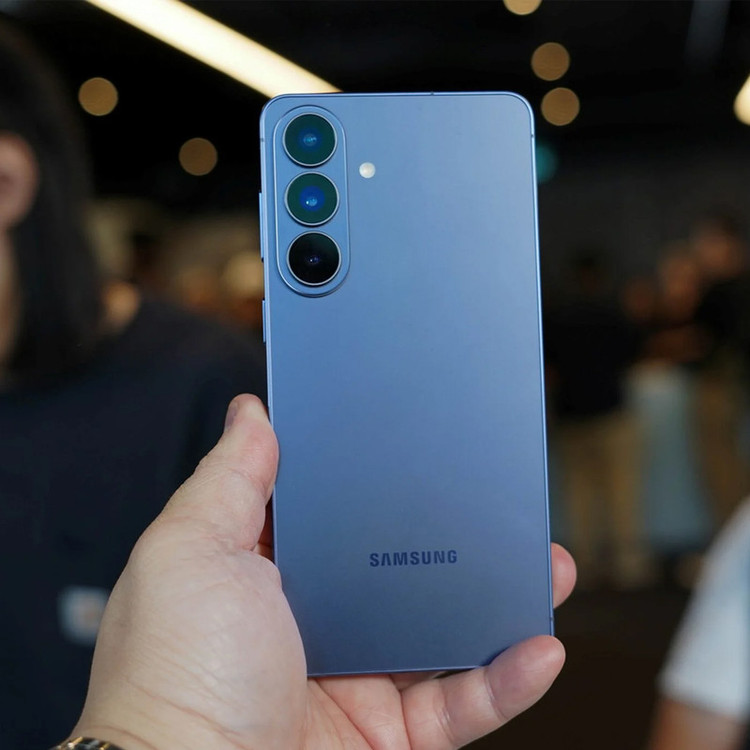 گوشی موبایل سامسونگ مدل Galaxy S26 Ultra دو سیم کارت ظرفیت 256 گیگابایت و رم 12 گیگابایت
