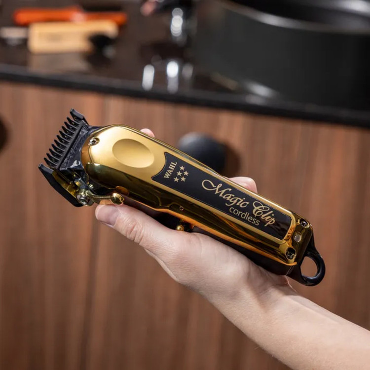ماشین اصلاح موی سر و صورت وال پروفشنال مدل Cordless Magic Clip 8148