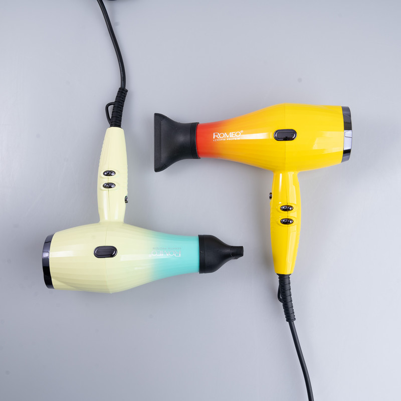 سشوار حرفه ای رومئو مدل RM-5151
