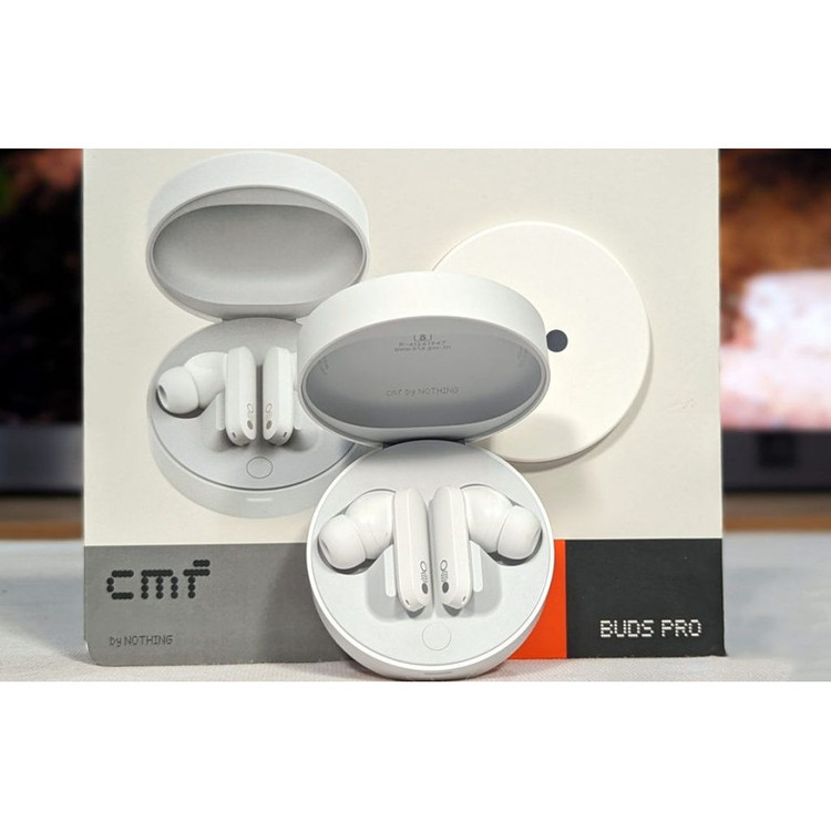 هدفون بلوتوثی ناتینگ مدل CMF Buds Pro