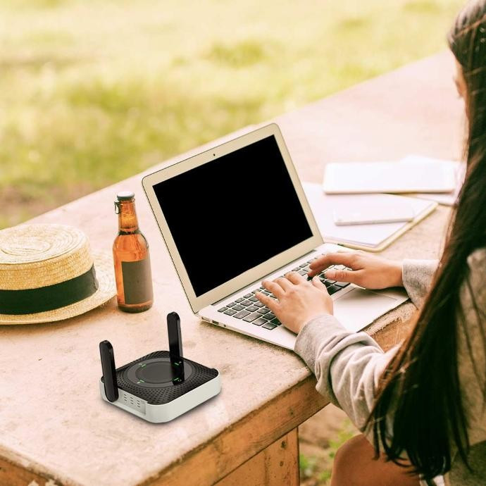 مودم LTE قابل حمل پرودو مدل PD-4GCPMF home and outdoor portable router