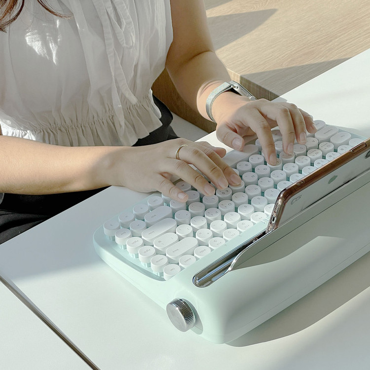 کیبورد بی سیم اکتو مدل B305، سوییچ ممبران، Tenkeyless