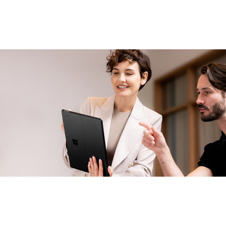 تبلت 13 اینچی مایکروسافت مدل Surface Pro 10-Core Ultra 7 165U ظرفیت 256 گیگابایت و رم 16 گیگابایت به همراه کیبورد Surface Pro Copilot و قلم Slim Pen 2